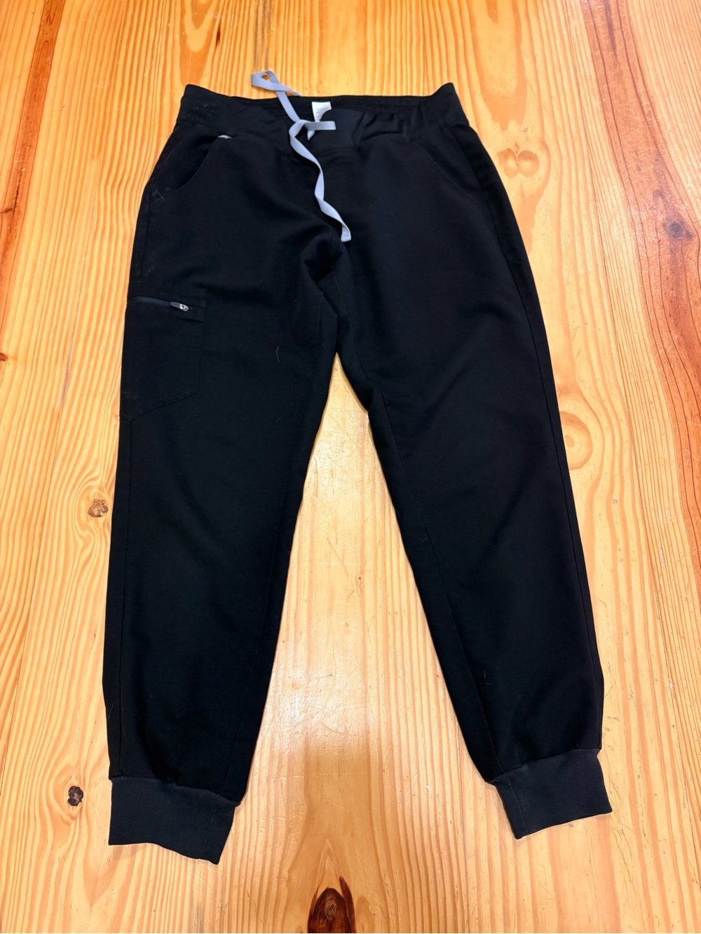Figs women’s jogger scrubs